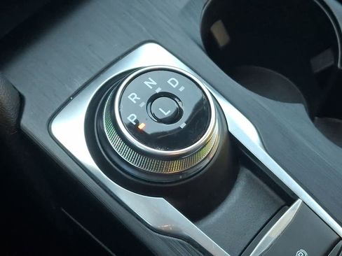 Certified 2025 Ford Escape ST-Line image 18