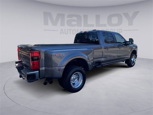 Used 2023 Ford F350 Lariat w/ Lariat Ultimate Package image 3
