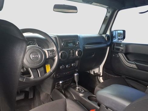 Used 2017 Jeep Wrangler Unlimited Sport w/ Quick Order Package 24S AWD/4WD image 13