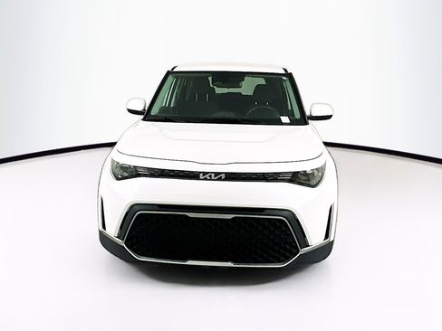 Used 2025 Kia Soul LX w/ LX Technology Package image 2