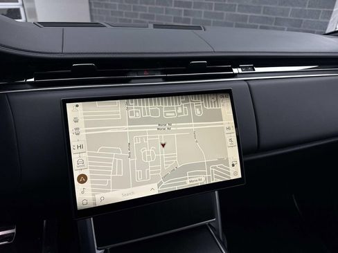 New 2026 Land Rover Range Rover SE image 22