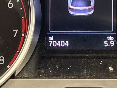 Certified 2020 Volkswagen Tiguan SE image 23