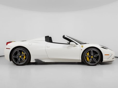 Used 2015 Ferrari 458 Speciale A RWD image 10