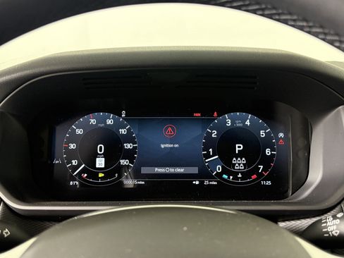 New 2026 Land Rover Discovery Limited Edition image 19