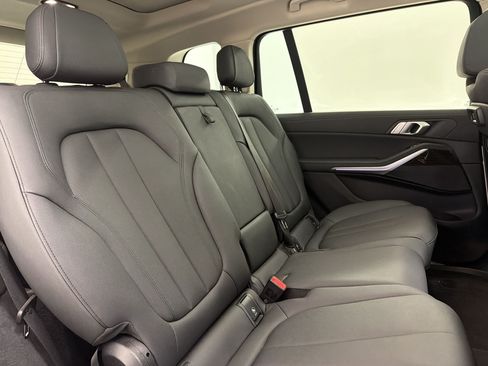 Used 2021 BMW X7 xDrive40i AWD/4WD image 29