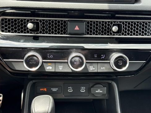Used 2025 Honda Civic Sport image 11