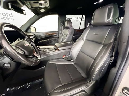 Used 2022 Cadillac Escalade Luxury w/ LPO, Floor Liner Package AWD/4WD image 25