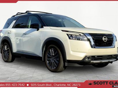 Used 2023 Nissan Pathfinder SL w/ SL Premium Package