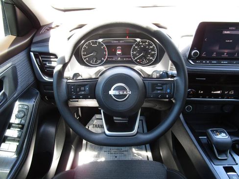Used 2023 Nissan Rogue SV FWD image 12