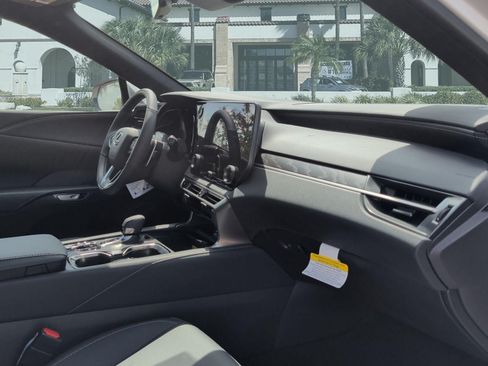 New 2026 Lexus RX 350h AWD/4WD image 30