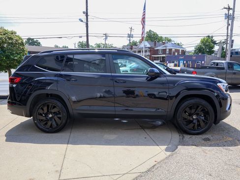 Used 2024 Volkswagen Atlas SE FWD image 6