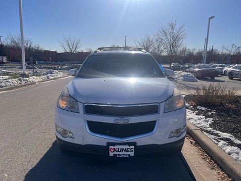 Used 2010 Chevrolet Traverse LT w/ Personal Connectivity Package image 3