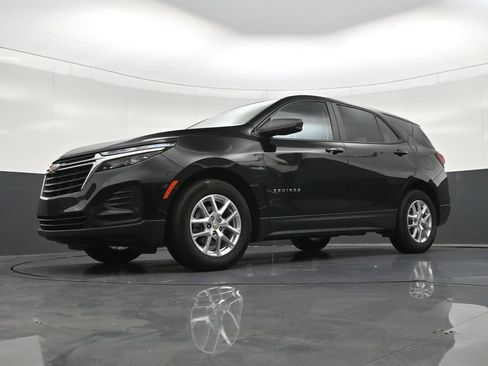 Used 2022 Chevrolet Equinox LS w/ LS Convenience Package FWD image 23