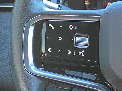 Used 2023 Land Rover Range Rover Velar R-Dynamic S image 7