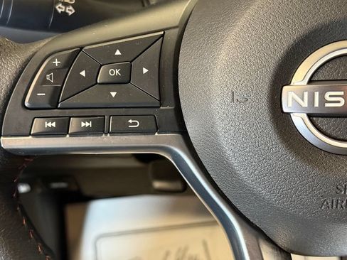 Used 2023 Nissan Kicks SR w/ SR Premium Package FWD image 10