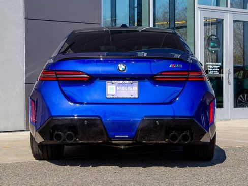Used 2025 BMW M5 w/ Carbon Package image 9