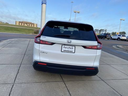 Used 2024 Honda CR-V EX image 9