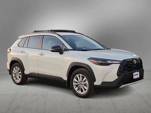 New 2026 Toyota Corolla Cross LE image 2