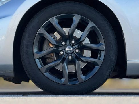 Used 2016 Nissan 370Z Coupe image 28