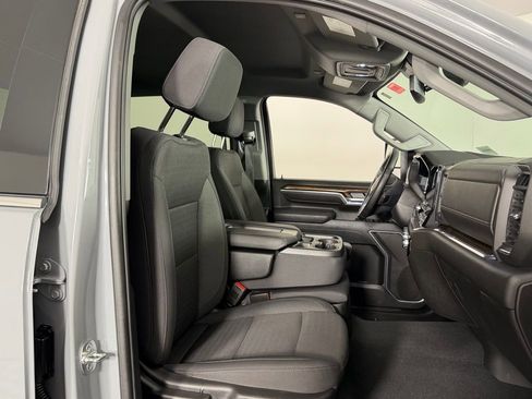 Used 2025 GMC Sierra 3500 SLE w/ SLE Convenience Package image 31