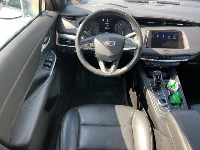 Used 2020 Cadillac XT4 Premium Luxury FWD image 27