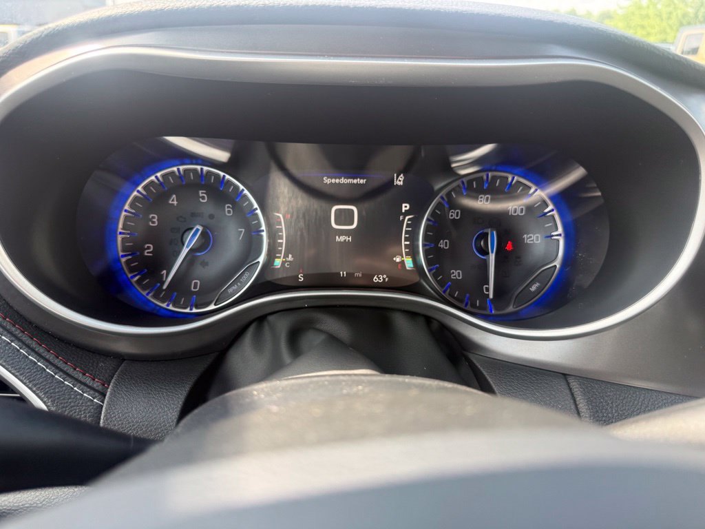 New 2027 Chrysler Pacifica Select FWD image 20