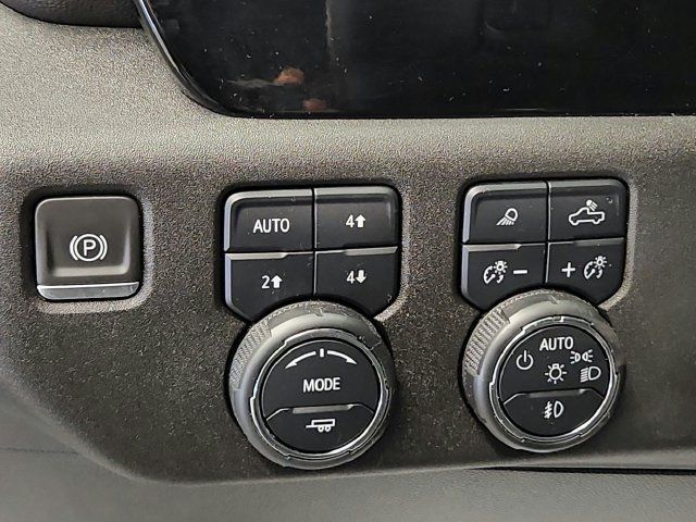 Used 2024 Chevrolet Silverado 1500 High Country w/ High Country Premium Package AWD/4WD image 37