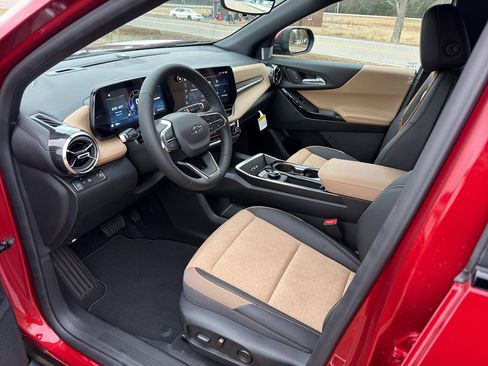 New 2026 Chevrolet Equinox ACTIV w/ Safety and Technology Package image 14