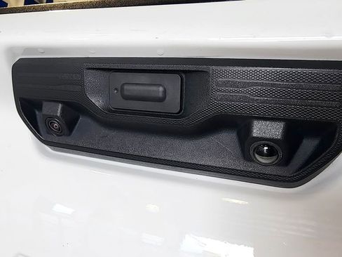 Used 2022 Chevrolet Silverado 3500 LT w/ Convenience Package AWD/4WD image 12