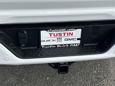 New 2026 GMC Canyon Elevation w/ Convenience Package image 28