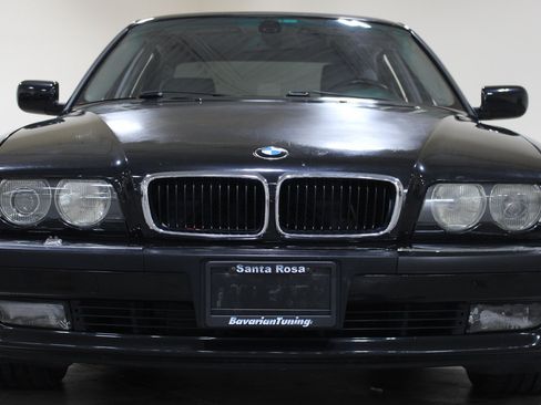 Used 2001 BMW 740iL RWD image 4