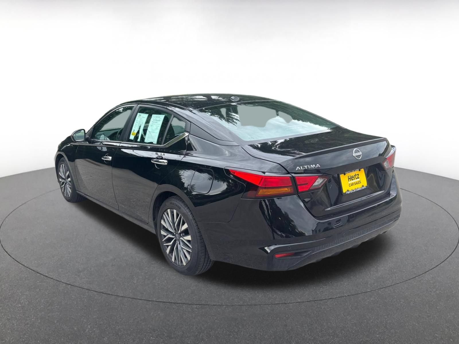 Used 2025 Nissan Altima 2.5 SV FWD image 6