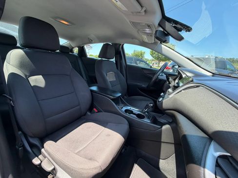 Used 2019 Chevrolet Malibu RS FWD image 18