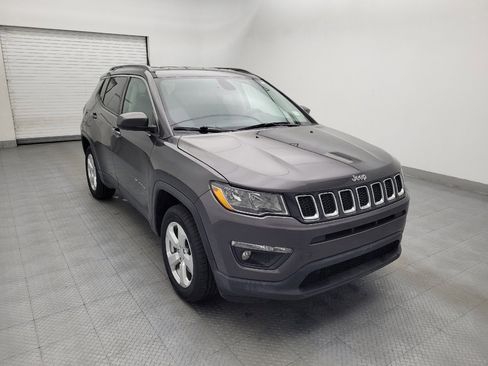 Used 2019 Jeep Compass Latitude w/ Cold Weather Group AWD/4WD image 13