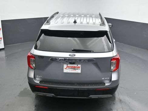 Used 2024 Ford Explorer XLT w/ Equipment Group 202A AWD/4WD image 27