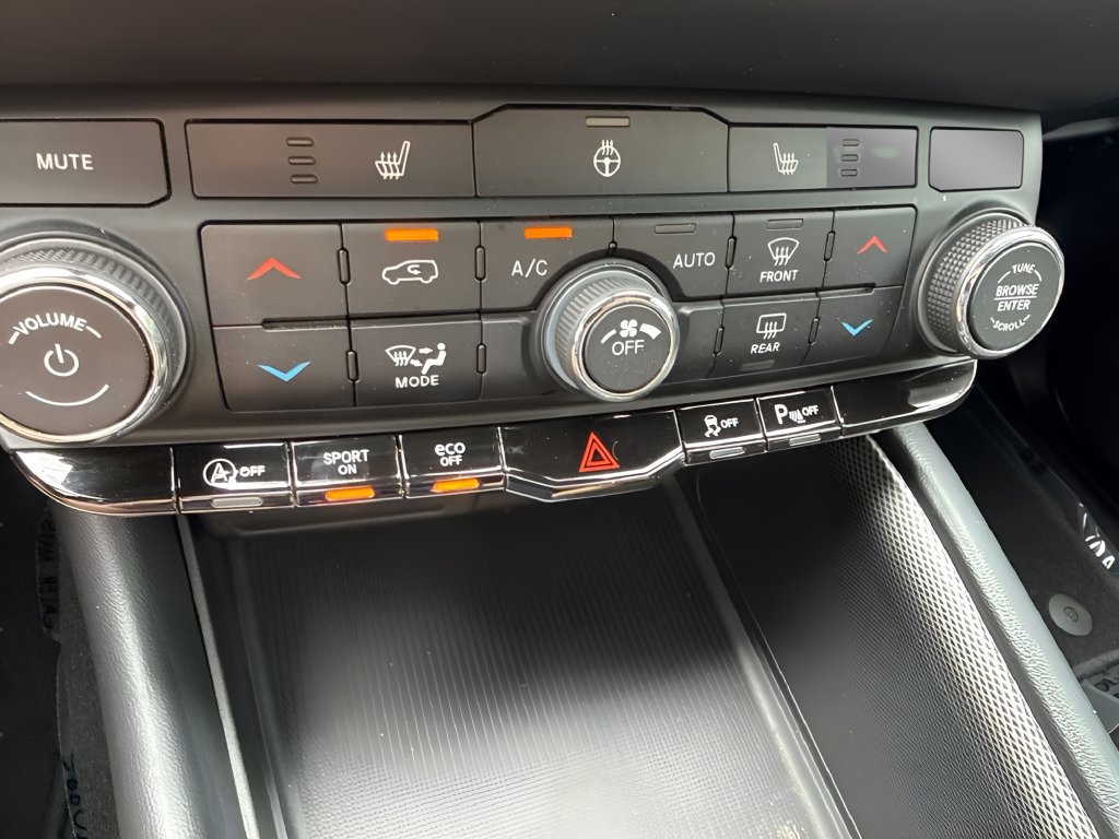 Used 2024 Dodge Durango GT AWD/4WD image 26