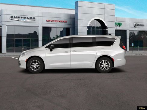 New 2026 Chrysler Pacifica Select FWD image 3