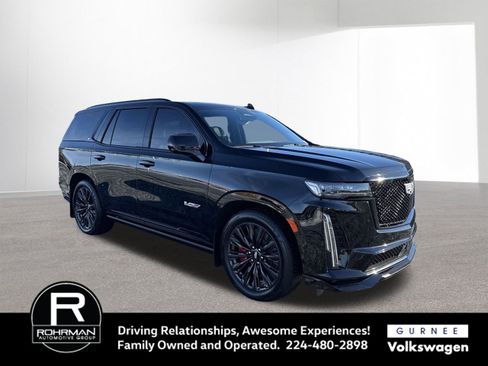 Used 2023 Cadillac Escalade V w/ LPO, ONYX Package image 2