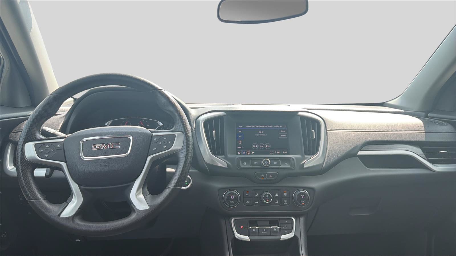 Used 2024 GMC Terrain SLE w/ Driver Convenience Package FWD image 9
