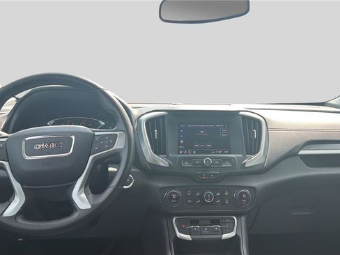 Used 2024 GMC Terrain SLE w/ Driver Convenience Package FWD image 9