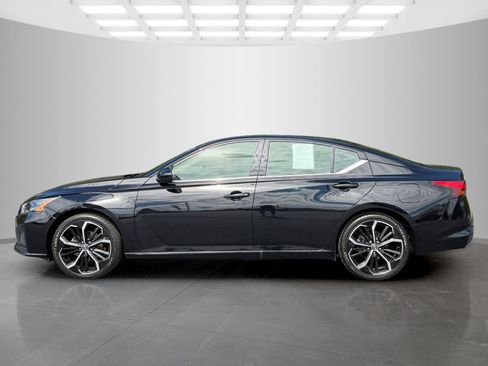 Used 2025 Nissan Altima 2.5 SR FWD image 3