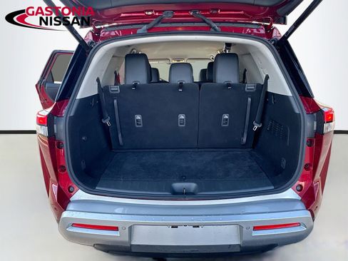 Used 2023 Nissan Pathfinder SL image 34