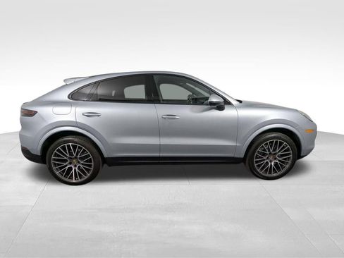 Used 2022 Porsche Cayenne Coupe AWD/4WD image 23
