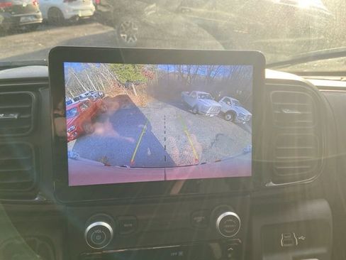 Used 2024 RAM ProMaster 2500 w/ Premium Convenience Group image 20