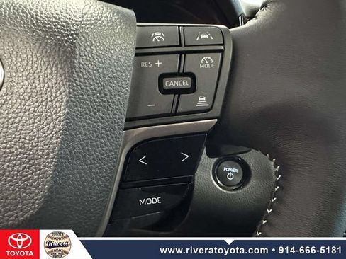 Used 2025 Toyota Camry SE w/ Convenience Package FWD image 30