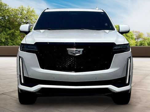 Used 2024 Cadillac Escalade Sport Platinum w/ LPO, ONYX Package AWD/4WD image 3