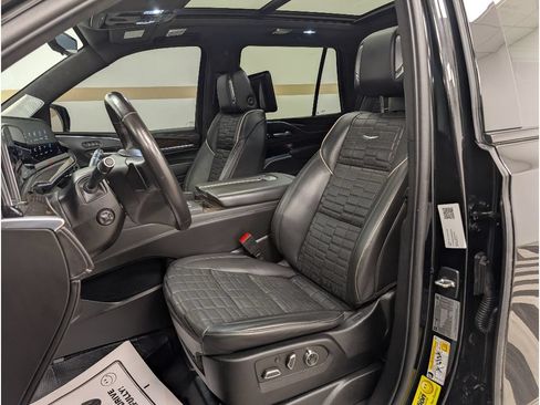 Used 2022 Cadillac Escalade Sport Platinum AWD/4WD image 7