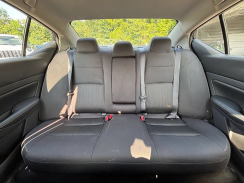 Used 2025 Nissan Altima 2.5 SV FWD image 34