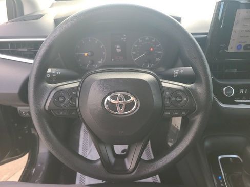 Used 2024 Toyota Corolla LE image 19