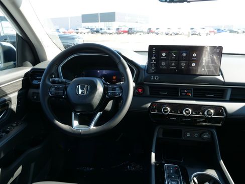 New 2026 Honda Pilot Touring image 18